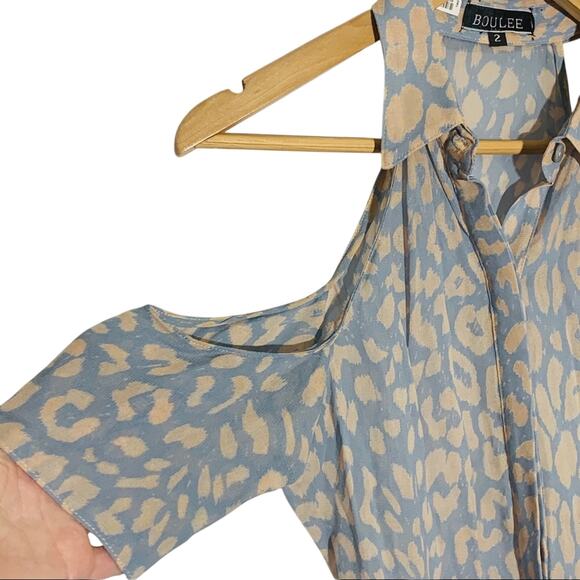 Boulee Womens blue animal Silk print cold shoulder blouse size 2 - Picture 6 of 9